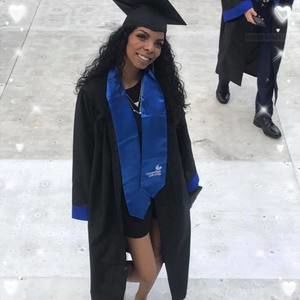 Meet your Posher, Olivia